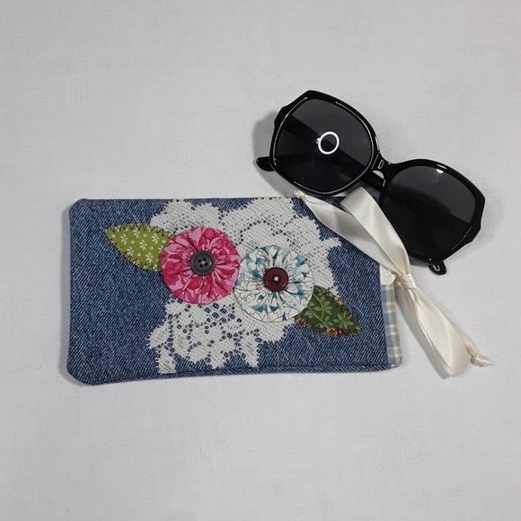 Recycled Reanee: Recycled Denim Sunglasses Case - Picture 1 of 4